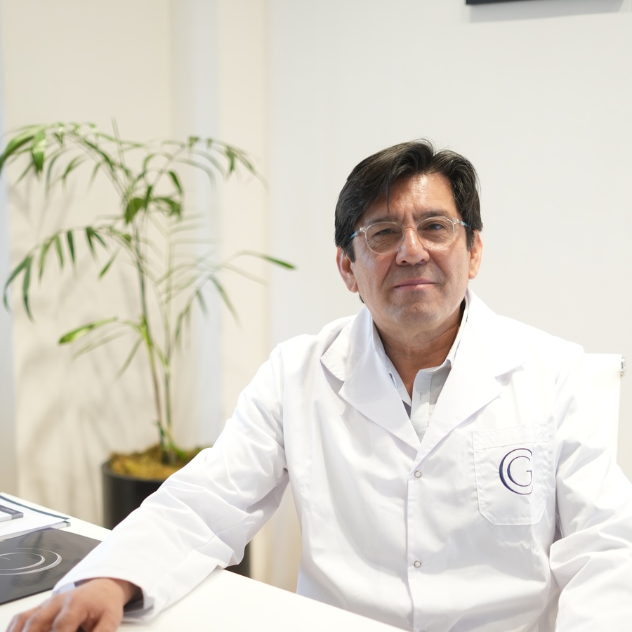 Dr. José Gustavo E. Calderón, Director médico